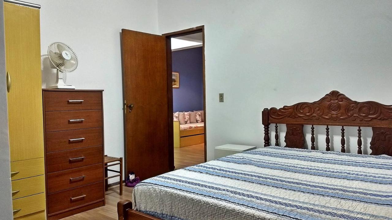 Apartamento Familiar - Praia Da Enseada Гуаружа Екстер'єр фото